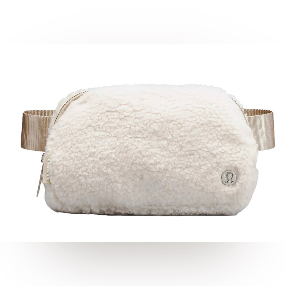 Lululemon Fleece Everywhere Belt Bag in Natural Ivory/Trench